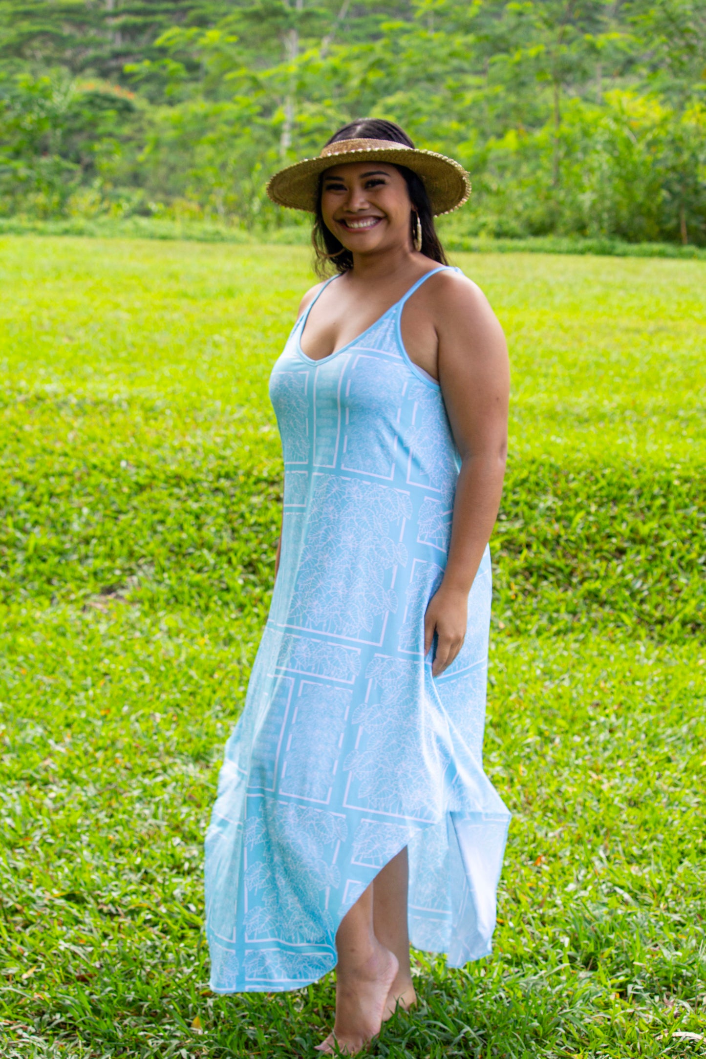 WAHINE LOʻI KALO MAXI DRESS: SKY BLUE