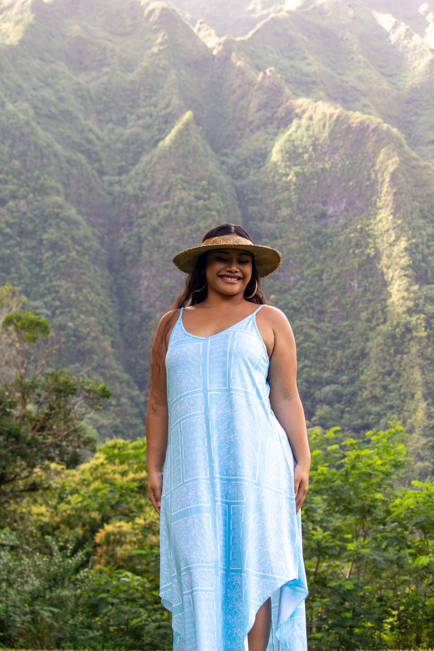 WAHINE LOʻI KALO MAXI DRESS: SKY BLUE